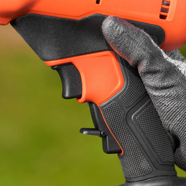 Image of Black and Decker BCPP18 18v Cordless Power Pruner 1 x 2ah Li-ion Battery Charger