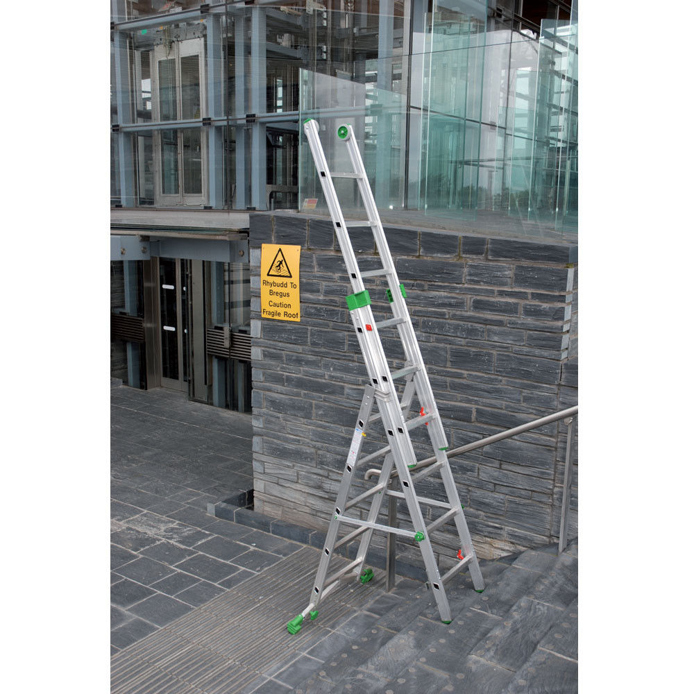 Minnaar Onvermijdelijk werkelijk TB Davies 2.5m Trade Prima Combination ladder - Machine Mart - Machine Mart