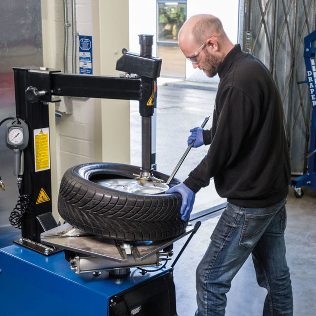 Draper TC100 Expert Semi Automatic Tyre Changer (230V) - Machine Mart